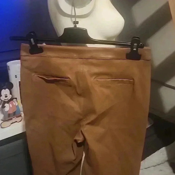 ESCADA LAMB LEATHER PANTS - Picture 4 of 7